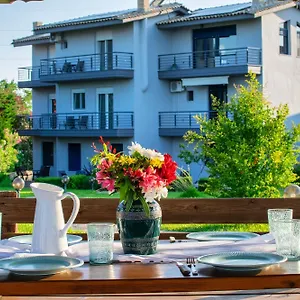 https://villa-orama.hotelschalkidiki.net